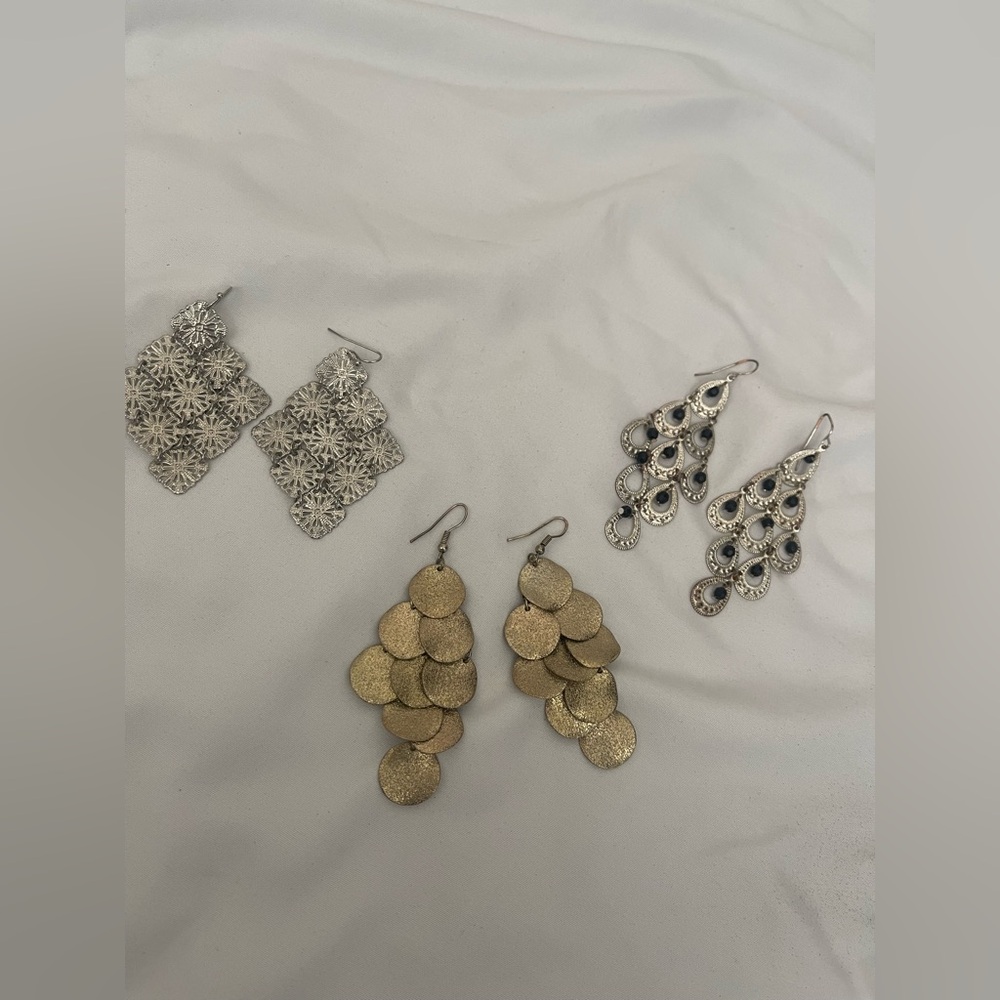 3 pairs costume jewelry earrings